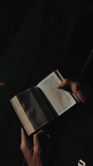 Dark Book Aesthetic Wallpaper