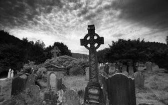 Creepy Graveyard Wallpaper