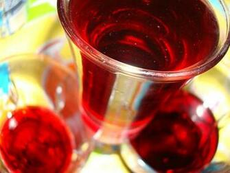 Desk Top Wallpaper Pc Three Shot Glasses Filled With Wine