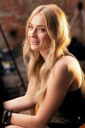iPhone Wallpaper Sophie Turner 3d