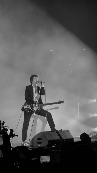 Standing Next To Me Arctic Monkeys At Singapore Indoor Stadium