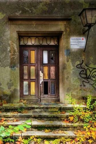 Door iPhone 4s Wallpaper iPad