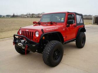 Jeep Wrangler Rubicon Lifted White Door Wallpaper