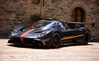 Pagani Zonda Revolucion Wallpaper