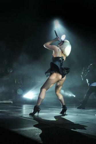 Gaga Live iPhone Mobile Wallpaper