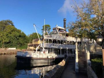 Photos Video Liberty Square Riverboat Returns Burning Cabin