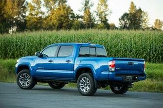 Toyota Tacoma Limited Doublecab Pickup Wallpaper