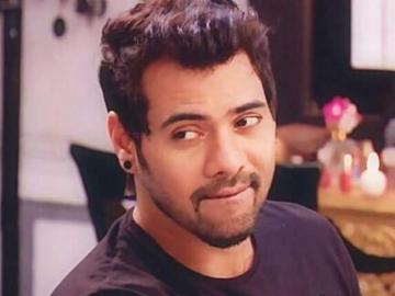 Kumkum Bhagya Written Update December Abhi Says Yes For His