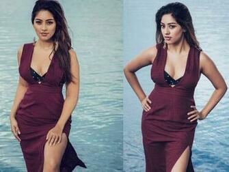 Hot Wallpaper Of Malayalam Celeb Anu Emmanuel