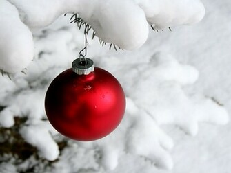 Christmas Ball Snow Wallpaper HD