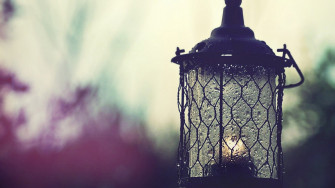 Lantern Wallpaper