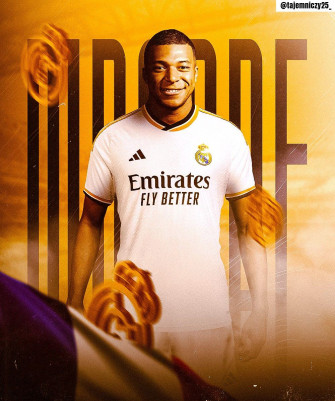Kylian Mbappe Real Madrid Logo Wallpaper