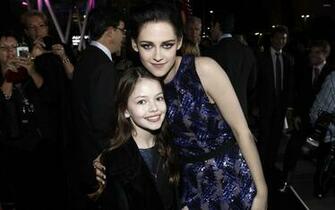 Kristen Stewart And Mackenzie Foy Wallpaper Celebrity