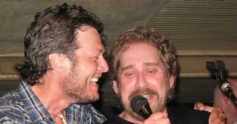 Country Singer Earl Thomas Conley Dead At Blake Shelton Reacts