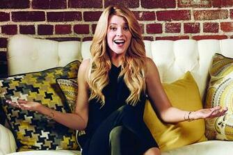 R Grace Helbig Takes Over Tv Du Clarion