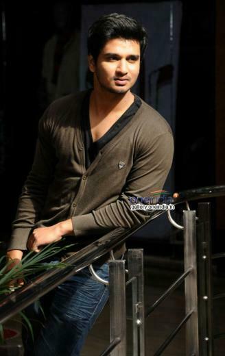 Karthikeya Photos HD Image Pictures Stills First Look Posters