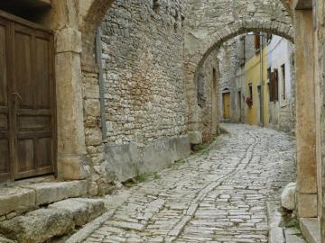 The Narrow Street Of Old City Desktop Wallpaper