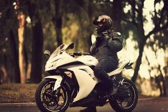 Kawasaki Ninja White Wallpaper Image