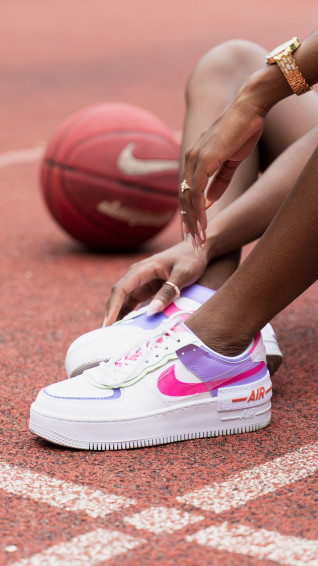 Wallpaper Girl Sneakers Hands Basketball