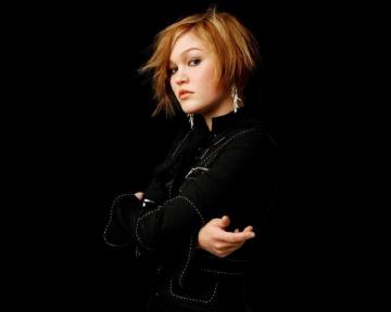 Julia Stiles Wallpaper