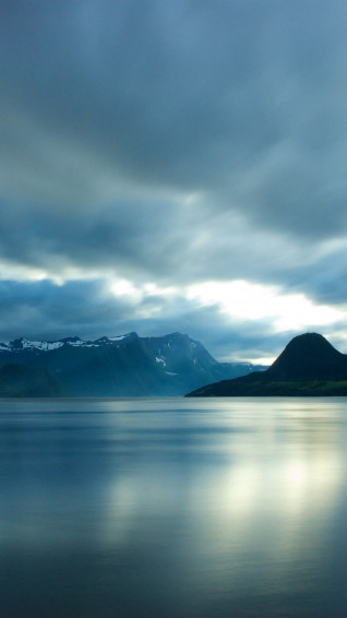 Calm Aesthetic Wallpaper