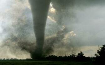 Definition Wallpaper Tornado Peter Xl Desktop HD