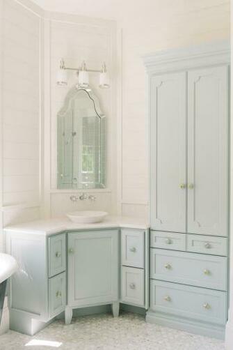 Benjamin Moore Blue Cabinet Paint Color Is Woodlawn