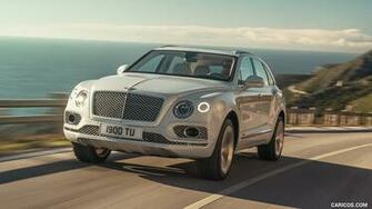 Bentley Bentayga Plug In Hybrid Front HD Wallpaper