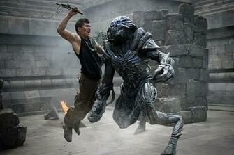 Image Beyond Skyline Man Aliens Knife Iko Uwais Fight Movies