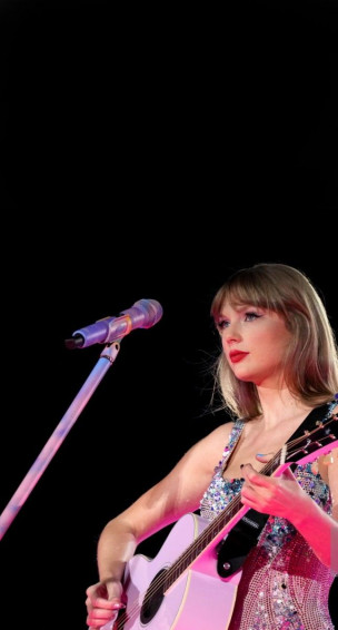 Taylor Swift The Eras Tour Wallpaper In