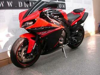 Yamaha R1 Image HD Wallpaper Comment Pictures