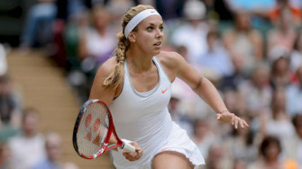 Sabine Lisicki Takes A Selfie On The Tennis Court Wallpaper