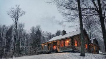Cabin In The Snow X R Wallpaper