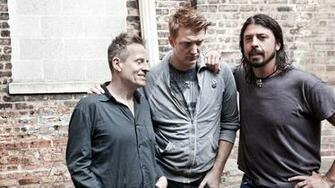 Them Crooked Vultures Backdrop Wallpaper