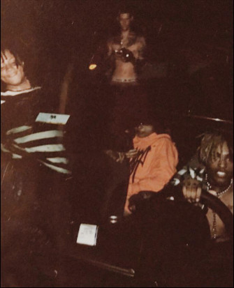 Can Anyone Make This Into An iPhone Xr Wallpaper Or If Has