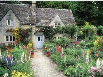 P Im9 Eu Cottage Garden Bilbury Gloucestershire England Jpg