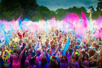 Peoples Celebrating Holi Festival Of Colors Wallpaper HD