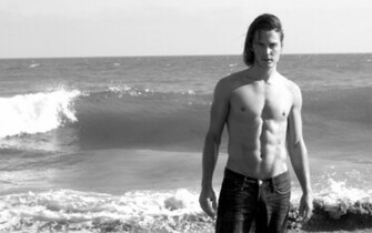 Taylor Wallpaper Kitsch