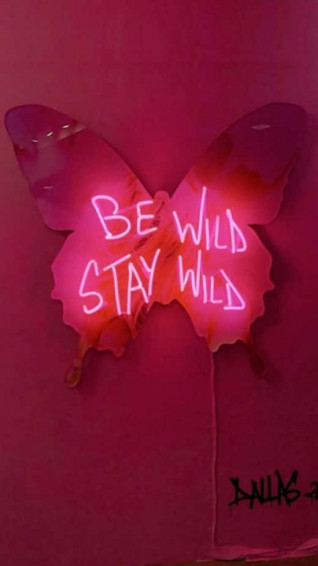 Baddie iPhone Wallpaper