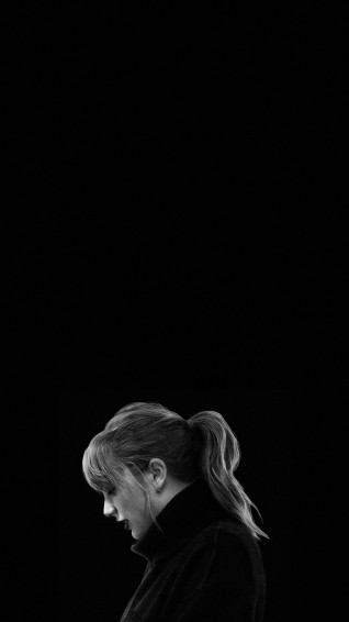 Black And White Taylor Swift Wallpaper