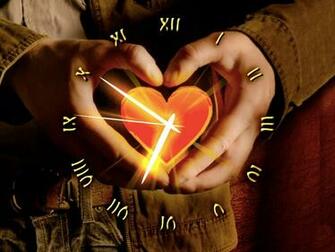 Love Picture Drop Clock Screensaver