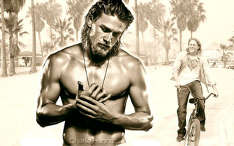 Charlie Hunnam Wallpaper