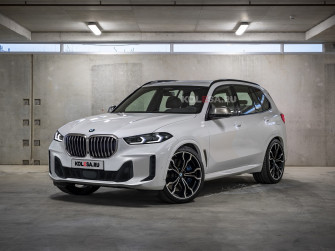 Is The Bmw X5 Still Pretty Despite Bigger Grille