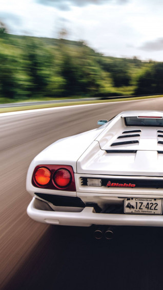 Car Wallpaper Lamborghini Diablo
