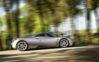 Pagani Huayra Desktop Wallpaper