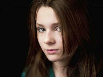Abigail Breslin Wallpaper