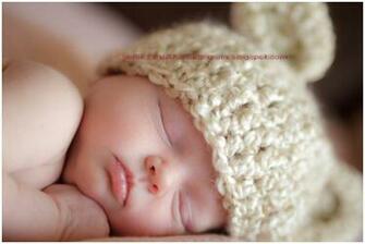 Newborn Baby Wallpaper