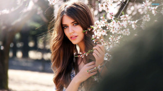 Beautiful Girls Desktop Wallpaper