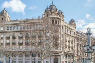 The English Court Building In Barcelona City Wallpaper