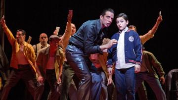 A Bronx Tale Re Musical Co Directed By Robert De Niro Variety